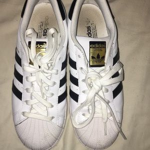 Adidas superstar size 6